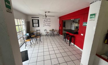 CASA A 2 CUADRAS DE AV. LOPEZ MATEOS EN ESQUINA