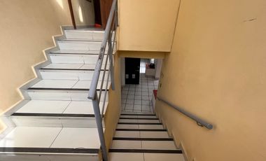 CASA A 2 CUADRAS DE AV. LOPEZ MATEOS EN ESQUINA