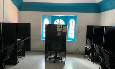 CASA A 2 CUADRAS DE AV. LOPEZ MATEOS EN ESQUINA