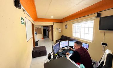 CASA A 2 CUADRAS DE AV. LOPEZ MATEOS EN ESQUINA