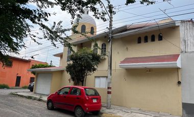 CASA A 2 CUADRAS DE AV. LOPEZ MATEOS EN ESQUINA