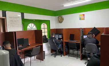 CASA A 2 CUADRAS DE AV. LOPEZ MATEOS EN ESQUINA