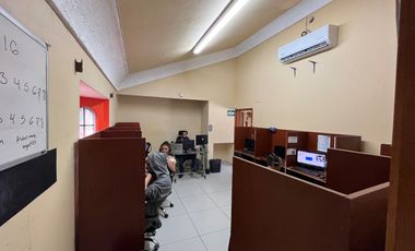 CASA A 2 CUADRAS DE AV. LOPEZ MATEOS EN ESQUINA