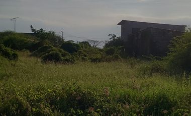 Terreno de venta en Av León Febres Cordero