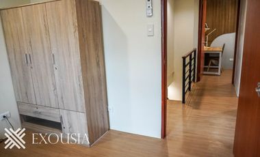 5 BEDROOM SINGLE ATTACHED UNIT LOCATED IN THE VILLAGES AT LIPA