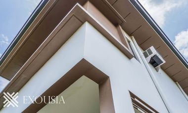 5 BEDROOM SINGLE ATTACHED UNIT LOCATED IN THE VILLAGES AT LIPA