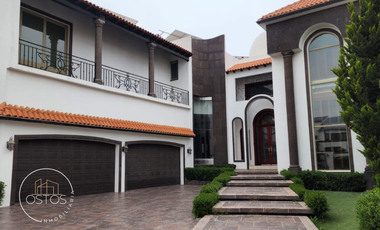 En VENTA Residencia Fraccionamiento Hacienda de la Paloma