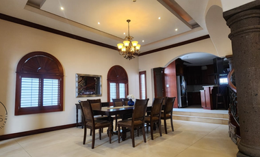 En VENTA Residencia Fraccionamiento Hacienda de la Paloma