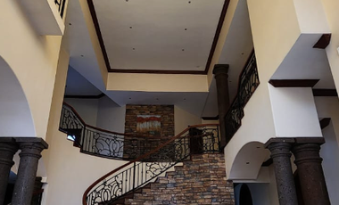 En VENTA Residencia Fraccionamiento Hacienda de la Paloma