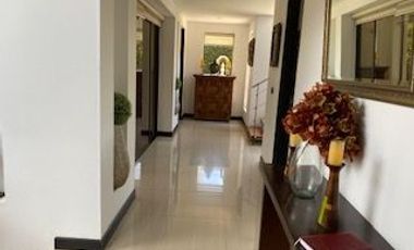 ESPECTACULAR CASA ESQUINERA EN CAJICA EN CONJUNTO CERRADO