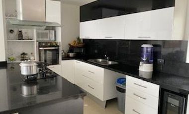 ESPECTACULAR CASA ESQUINERA EN CAJICA EN CONJUNTO CERRADO