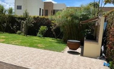 ESPECTACULAR CASA ESQUINERA EN CAJICA EN CONJUNTO CERRADO