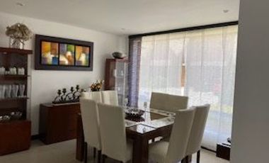 ESPECTACULAR CASA ESQUINERA EN CAJICA EN CONJUNTO CERRADO