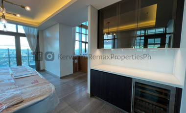 KYU - FOR SALE: 4 Bedroom Unit in Viridian In Greenhills, San Juan