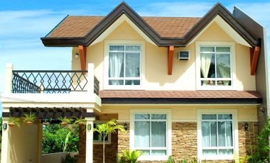 Golf Course View House For Rent in Silang few kilometers from Tagaytay