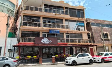 Oficina de 18 m² sobre Av. Bolívar casi esq. con el boulevard