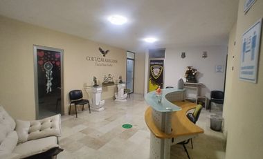 Oficina de 18 m² sobre Av. Bolívar casi esq. con el boulevard