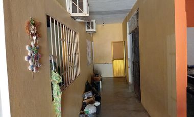 Casa de siete recamaras y 4 baños en Atoyac de Alvarez Guerrero