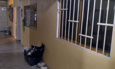 Casa de siete recamaras y 4 baños en Atoyac de Alvarez Guerrero