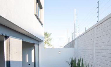Se vende casa en Solares