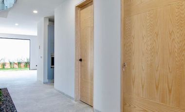 Se vende casa en Solares