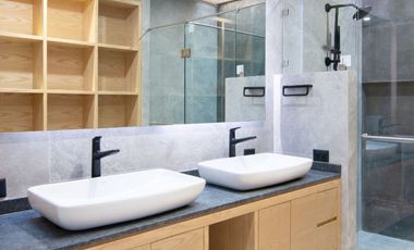 Se vende casa en Solares