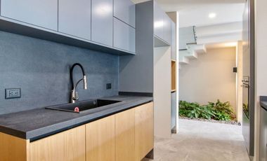 Se vende casa en Solares