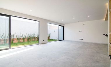 Se vende casa en Solares
