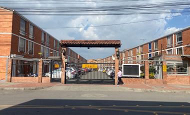 ARRENDAMOS ACOGEDORA CASA EN NUEVA CASTILLA