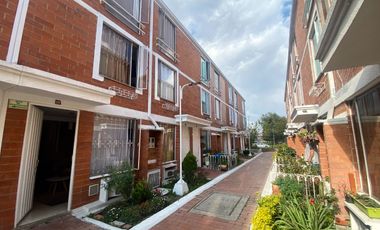 ARRENDAMOS ACOGEDORA CASA EN NUEVA CASTILLA