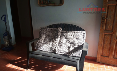 Casa con amplio patio 3 ambientes