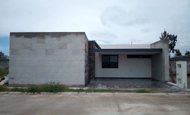 Casa de una planta en Condado de Pila por el CecyTeg silao y Universidad Politecnica.