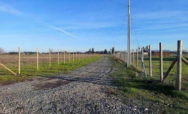 Vende Parcela con Casa en Construcción