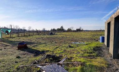Vende Parcela con Casa en Construcción