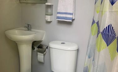 Vende Casa Cuatro Dormitorios Estacionamiento