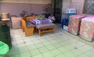 Vende Casa Cuatro Dormitorios Estacionamiento