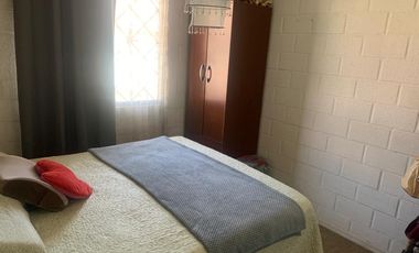 Vende Casa Cuatro Dormitorios Estacionamiento