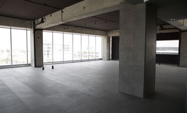 Modernas oficinas en renta con acabados para corporativo de lujo, a minutos de sonata, lomas de angelópolis.