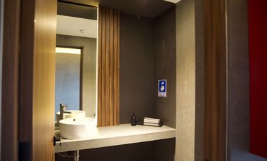 Modernas oficinas en renta con acabados para corporativo de lujo, a minutos de sonata, lomas de angelópolis.