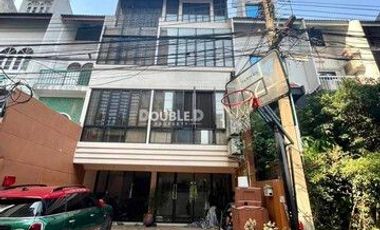 4 stories - townhouse Soi Nai Laert BTS Pleonchit 3 bedrooms for sale 40.3 mb