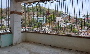 VENDO CASA EN PUERTO VALLARTA, COL. CENTRO PUERTO VALLARTA, JALISCO, 4 CUADRAS MALECON