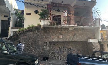 VENDO CASA EN PUERTO VALLARTA, COL. CENTRO PUERTO VALLARTA, JALISCO, 4 CUADRAS MALECON