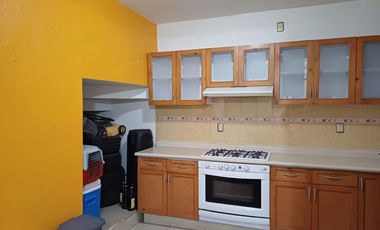 En renta, 3 Rec, 3.5 baños, Alberca, Vigilancia