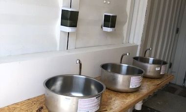 RENTA DELOCAL COMERCIA EN PLAZA DE CONTENEDORES EN JURIQUILLA PLANTA BAJA