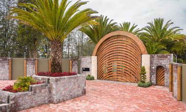 Lote Unifamiliar en Urbanizacion Nueva, cerca Highlands School, Americano