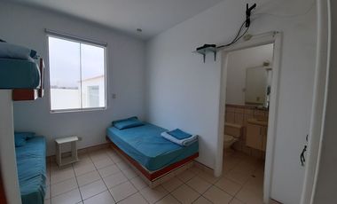 Alquilo Casa de Playa, Condominio Moravia, 07 Habitaciones, Amoblada y Equipada