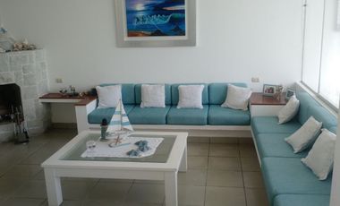 Alquilo Casa de Playa, Condominio Moravia, 07 Habitaciones, Amoblada y Equipada