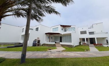 Alquilo Casa de Playa, Condominio Moravia, 07 Habitaciones, Amoblada y Equipada