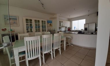 Alquilo Casa de Playa, Condominio Moravia, 07 Habitaciones, Amoblada y Equipada