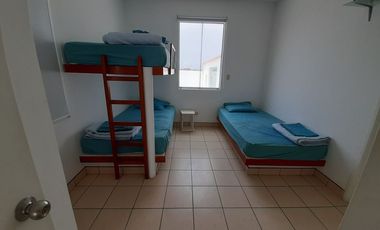 Alquilo Casa de Playa, Condominio Moravia, 07 Habitaciones, Amoblada y Equipada